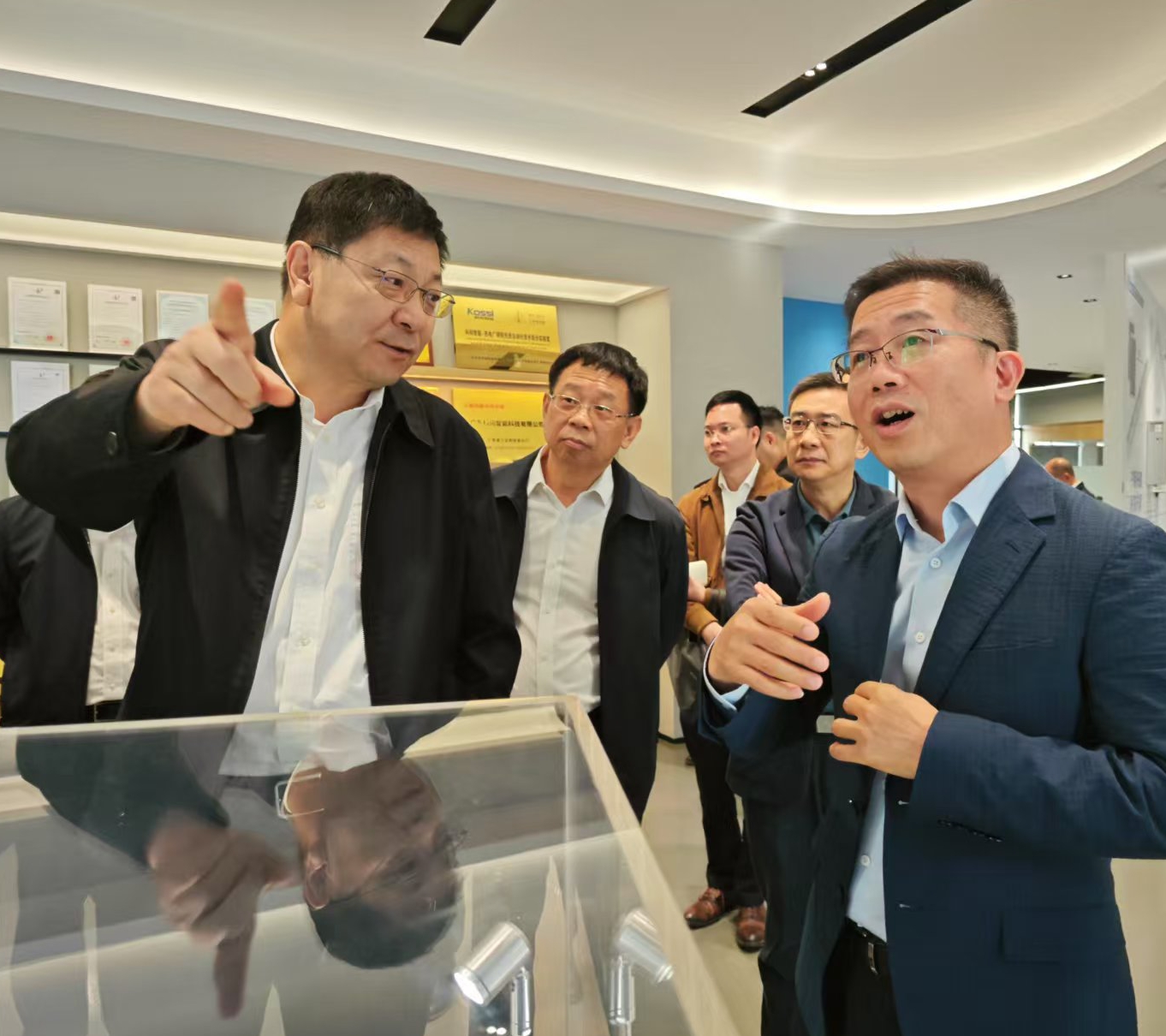 佛山市长白涛同志带队到科伺调研